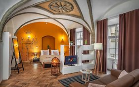7 Tales Suites